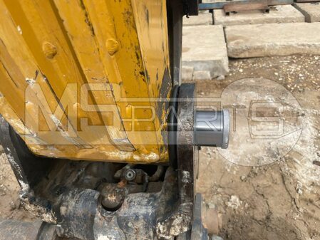 Сервисная инспекция экскаватора XE150WD - 3